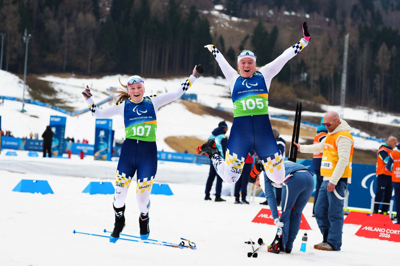 Text: "Parasport Sverige". I bakgrunden syns en goalballspelare.